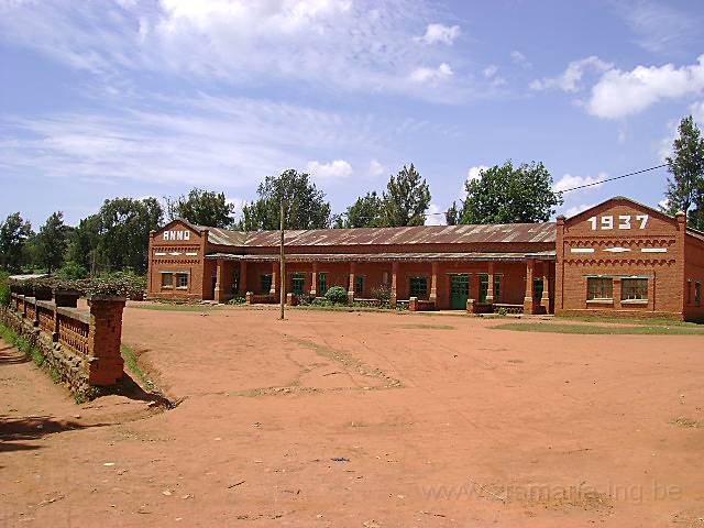 Ecole primaire.JPG